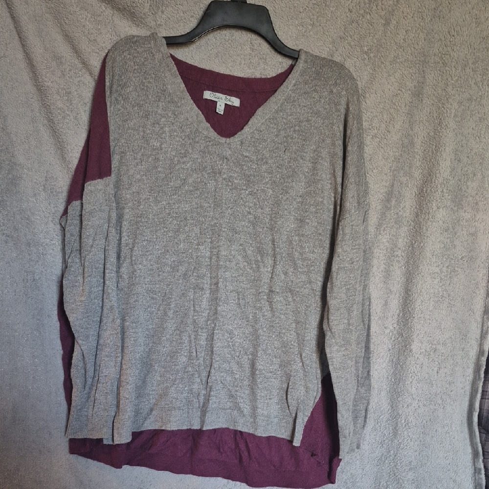 Olivia Sky Gray and Burgundy V-Neck Sweater